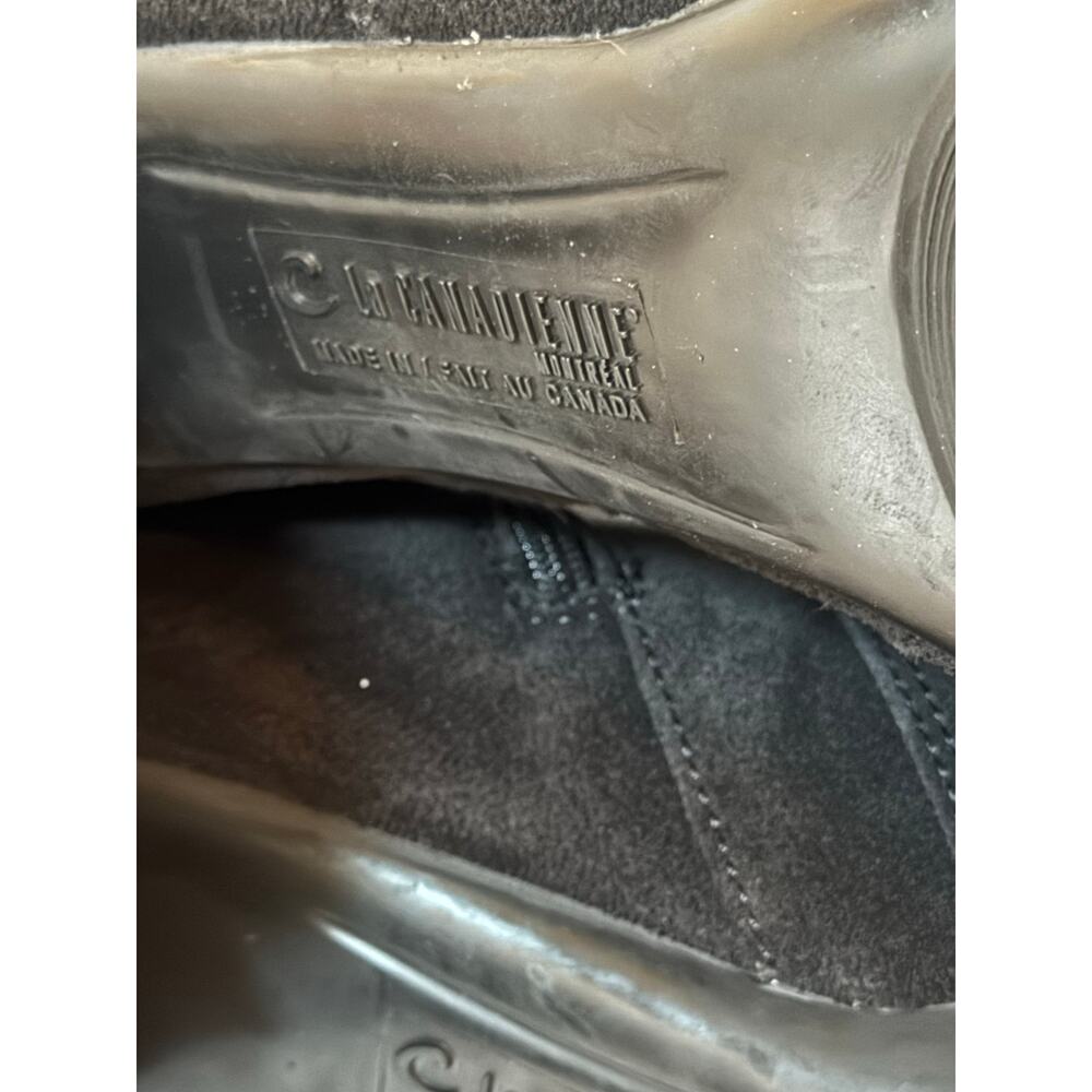 La Canadienne Leif Waterproof
Boot In black women’s size 10 $390.00 retail price - Picture 6 of 7